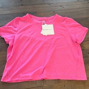 Beyond Yoga Vibrant Pink Short Sleeve Tee